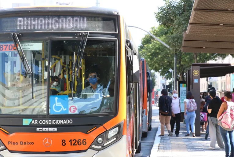 SPTrans cria linha que ligará palcos da região central ﻿durante a Virada Cultural