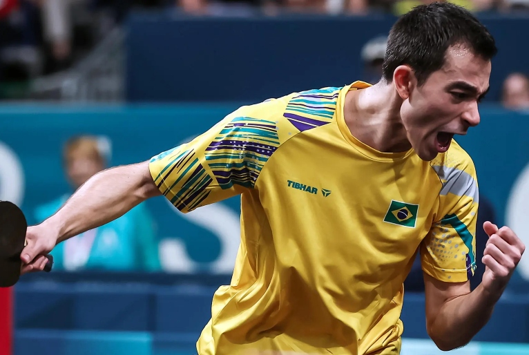 Tênis de mesa: Hugo Calderano vence chinês por 4 sets a 3 e avança para a final do Mundial