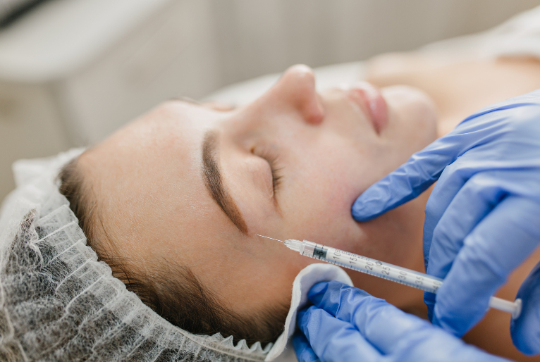 Anvisa suspende lote falsificado de botox e alerta: “Não deve ser utilizado em hipótese alguma”