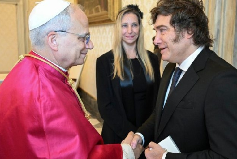Papa Leão XIV recebe o presidente da Argentina no Vaticano