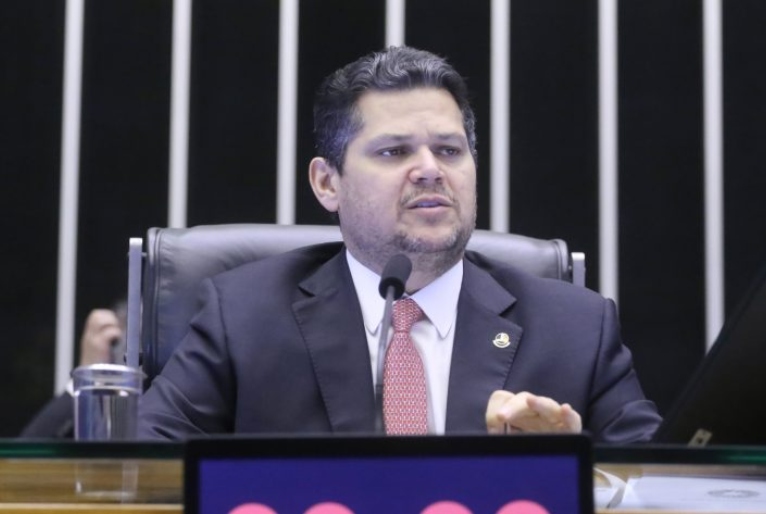 Davi Alcolumbre cria CPI mista para investigar fraudes no INSS
